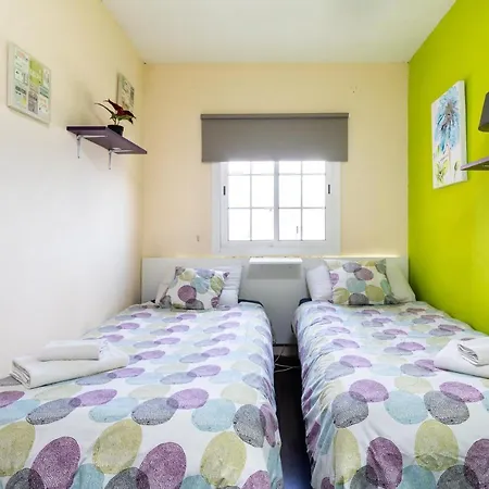 Blanca Tenerife - Private - Terrace And Bbq, 5 Minutes From The And Airport Accommodatie bij particulieren San Isidro (Tenerife)
