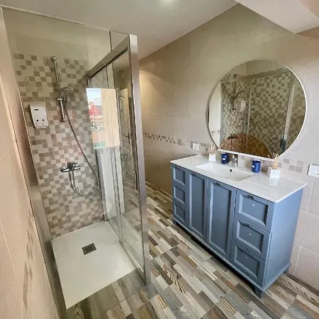 Homestay Blanca Tenerife - Private - Terrace And Bbq, 5 Minutes From The And Airport