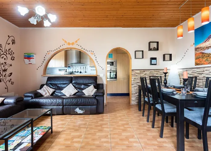 Проживание в семье Blanca Tenerife - Private - Terrace And Bbq, 5 Minutes From The And Airport