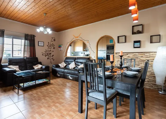 Blanca Tenerife - Private - Terrace And Bbq, 5 Minutes From The And Airport *