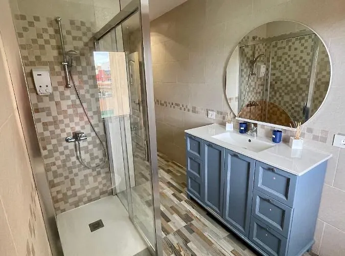 Kwatera prywatna Blanca Tenerife - Private - Terrace And Bbq, 5 Minutes From The And Airport