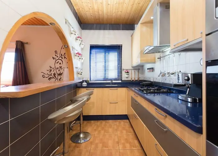 Blanca Tenerife - Private - Terrace And Bbq, 5 Minutes From The And Airport Kwatera prywatna