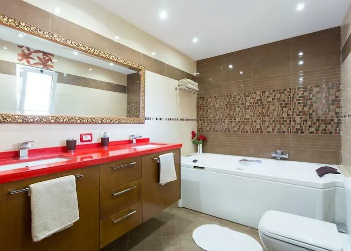 Kwatera prywatna Blanca Tenerife - Private - Terrace And Bbq, 5 Minutes From The And Airport