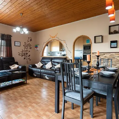 Villa Blanca Tenerife - Private Rooms - Terrace And Bbq, A 5-Minute Drive From The Beach And The Airport *