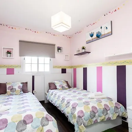 Blanca Tenerife - Private - Terrace And Bbq, 5 Minutes From The And Airport Проживание в семье Сан-Исидро