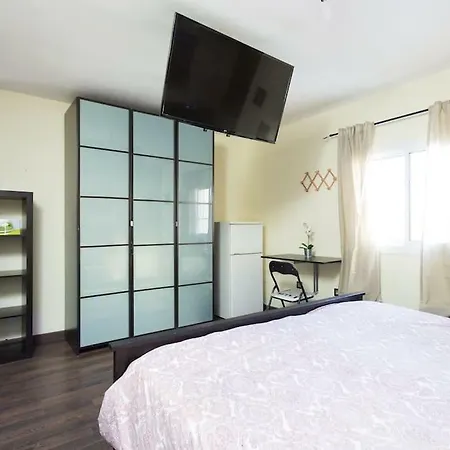 Villa Blanca Tenerife - Private Rooms - Terrace And Bbq, A 5-Minute Drive From The Beach And The Airport