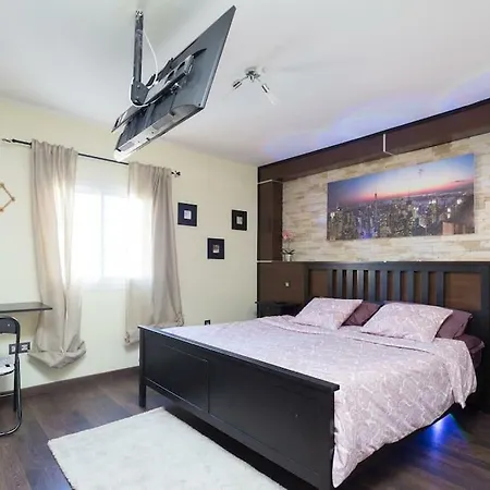 Villa Blanca Tenerife - Private Rooms - Terrace And Bbq, A 5-Minute Drive From The Beach And The Airport *