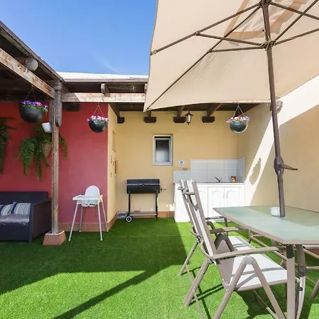 Homestay szállás Blanca Tenerife - Private - Terrace And Bbq, 5 Minutes From The And Airport